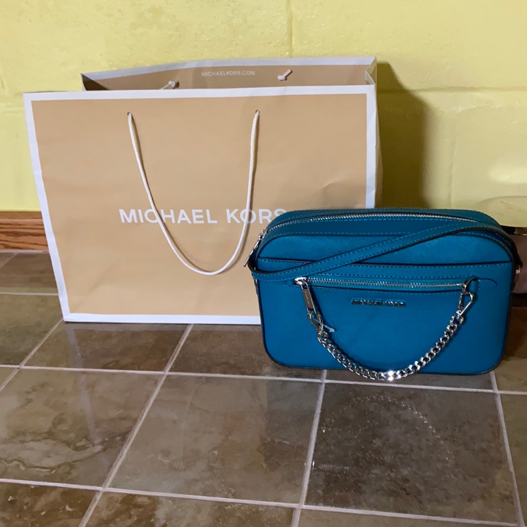 Authentic Micheal Kors Teal Bag And Jet Set Travel